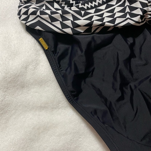 Ellen Tracy swim suit - Picture 3 of 7